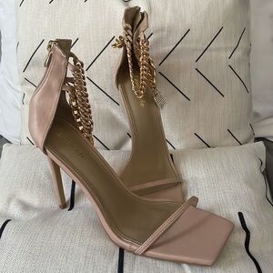 Ankle Chain Nude heels